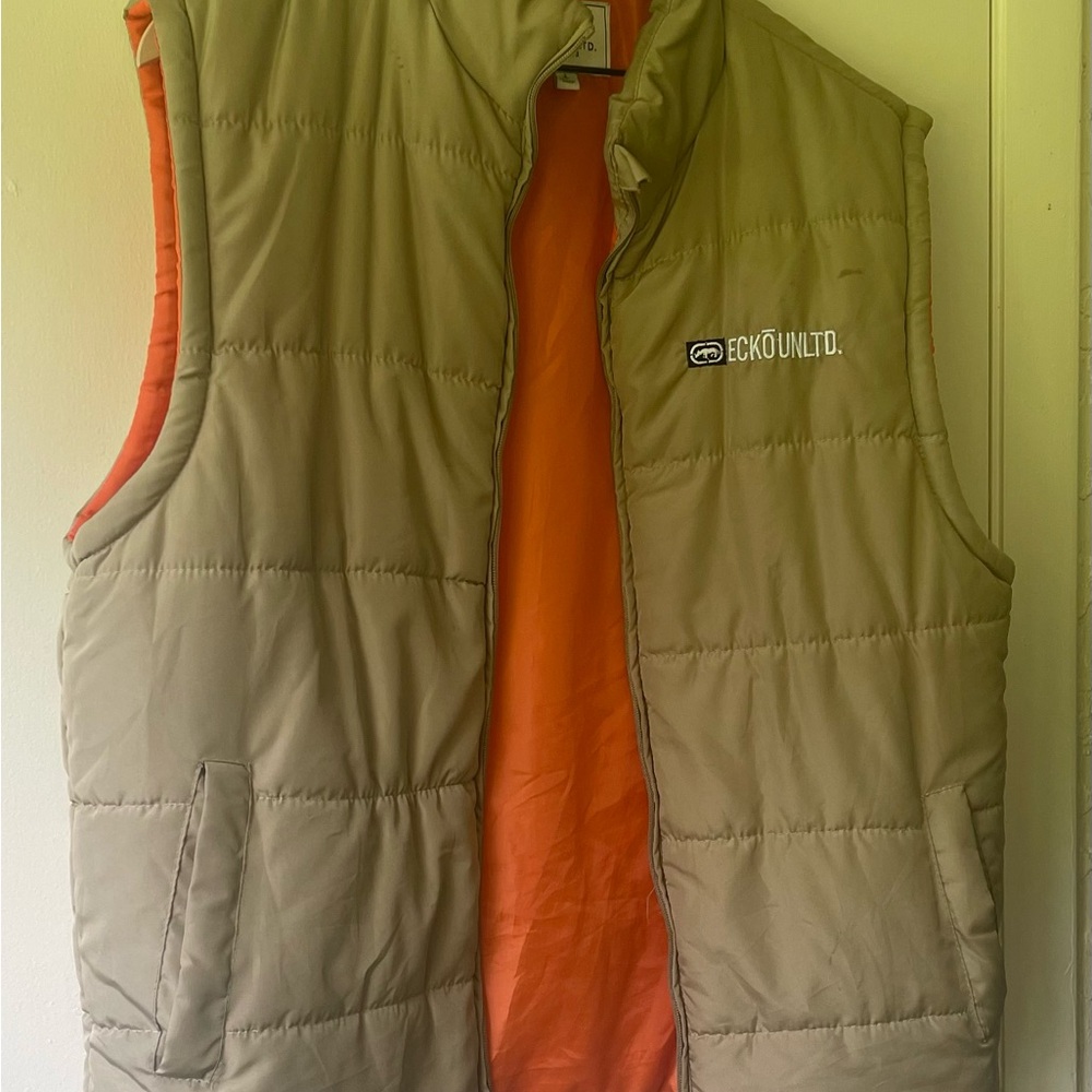 Ecko Unltd. Khaki Puffer Vest w/ Orange Lining – Men Sz.L Pre-owned